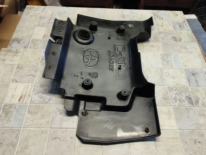 Toyota Corolla Verso AR10 (2004 - 2009) Крышка двигателя декоративная — фото 6