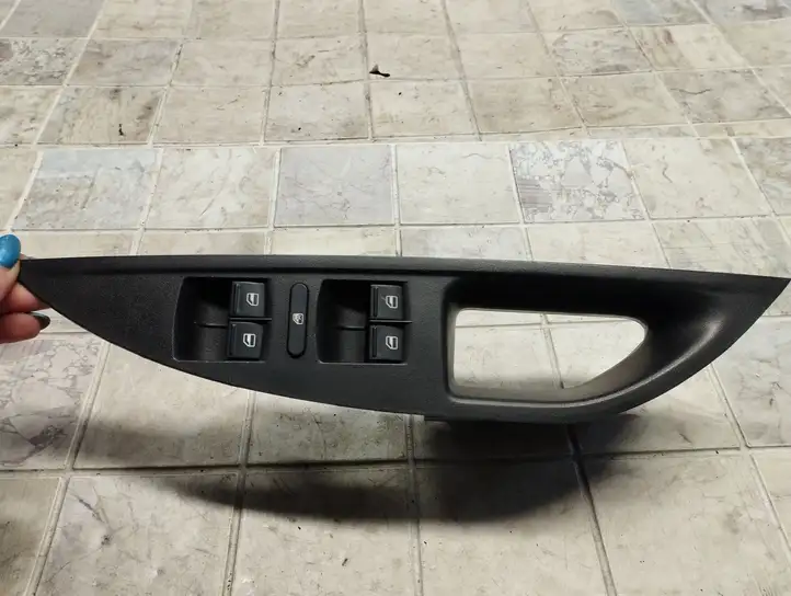 Seat Altea XL (2004 - 2015) 5P1867171A Блок кнопок стеклоподъемников — фото 3