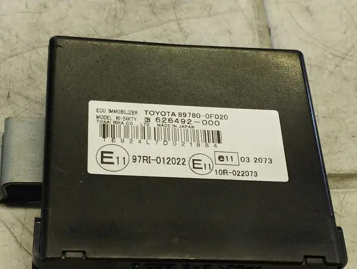 Toyota Corolla Verso AR10 (2004 - 2009) 897800F020 Блок иммобилайзера — фото 2