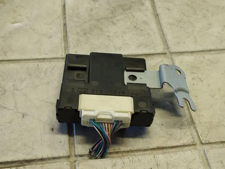 Toyota Corolla Verso AR10 (2004 - 2009) 897800F020 Блок иммобилайзера — фото 6