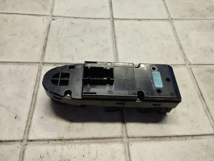 BMW 1 E81 E87 (2004 - 2011) 6952036 Кнопка стеклоподъемников — фото 5