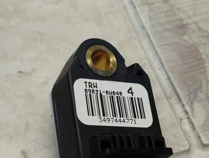 Toyota Corolla Verso AR10 (2004 - 2009) 898310W040 Датчик удара SRS — фото 2