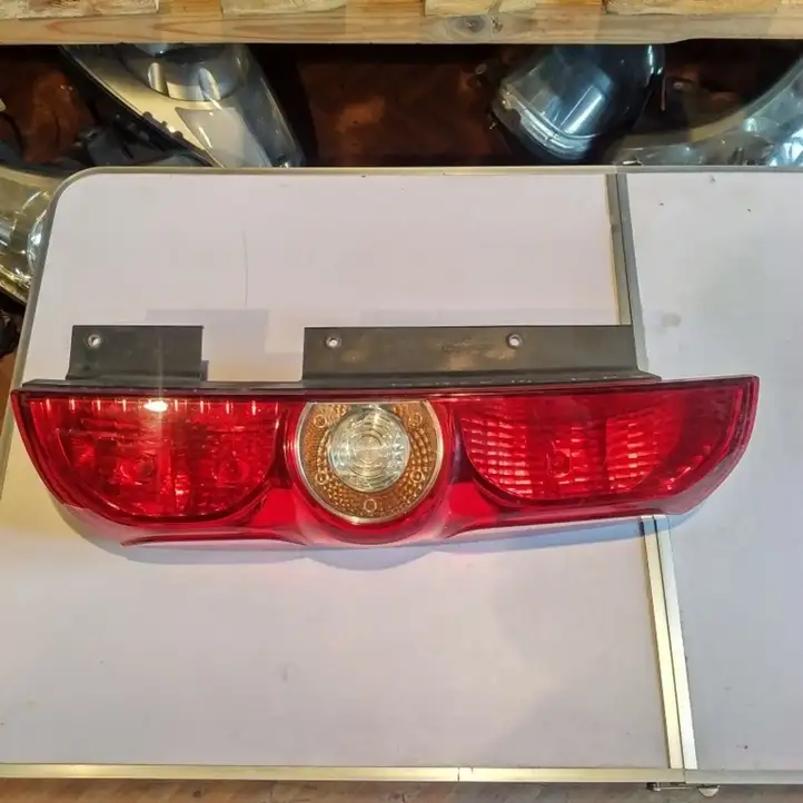 Fiat Doblo (2009 - 2015) 02037099900010 Задний фонарь в кузове — фото 1