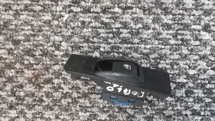 Fiat Doblo (2009 - 2015) T098 Блок кнопок стеклоподъемников — фото 1