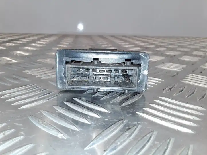 Peugeot 308 (2007 - 2013) 240107 Реле насоса горючего — фото 4