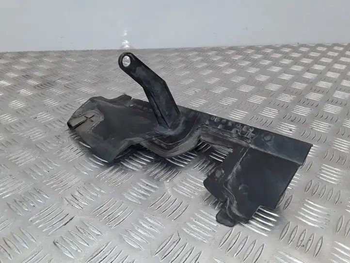 Audi A3/S3 8P (2004 - 2008) 8P4121283B Дефлектор воздуха — фото 1