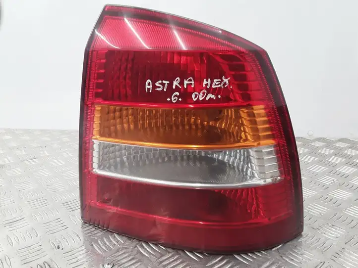 Opel Astra G (1998 - 2004) 9052154401 Задний фонарь в кузове — фото 1