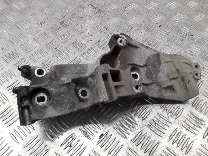 Nissan Note (E11) (2006 - 2014) 8200669495 Кронштейн двигателя — фото 3