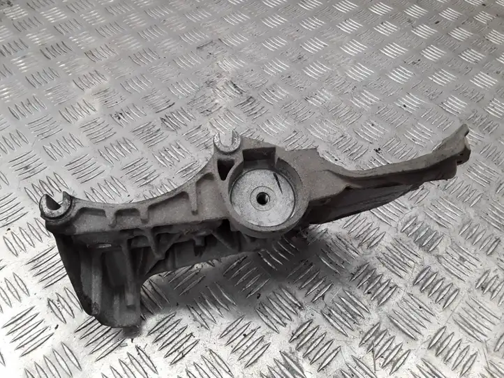 Nissan Note (E11) (2006 - 2014) 8200669495 Кронштейн двигателя — фото 5