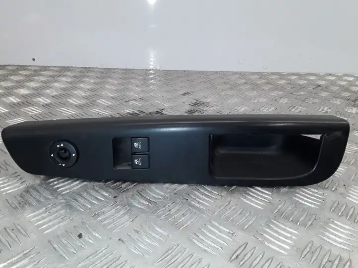 Kia Ceed (2010 - 2012) 823511H110 Кнопка стеклоподъемников — фото 2