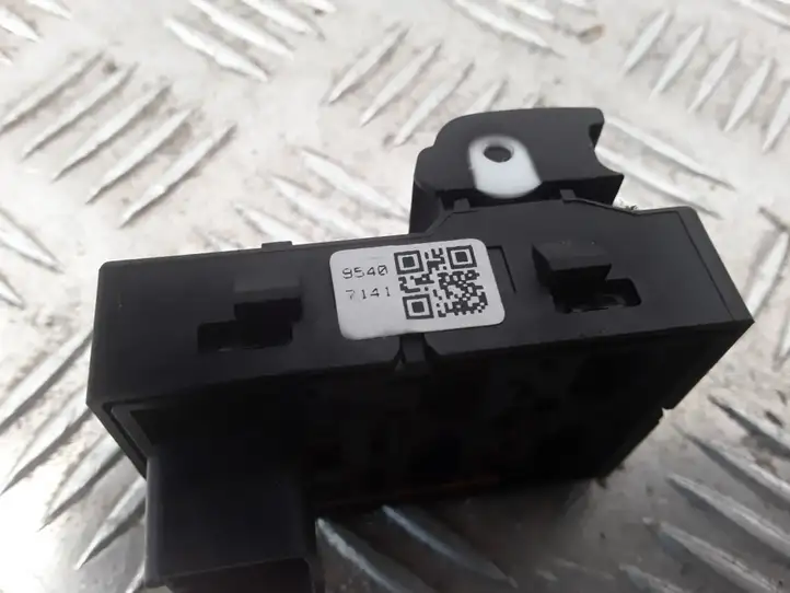 Opel Karl (2015 - ) 95407141 Кнопка стеклоподъемников — фото 3