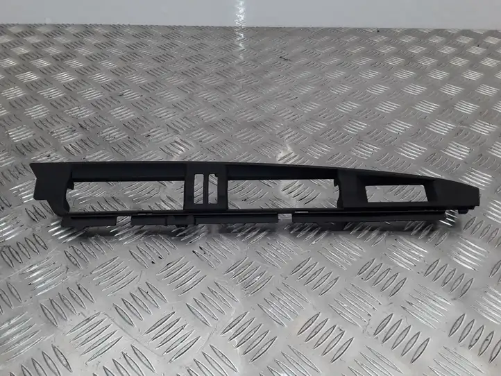 Toyota Auris E180 (2012 - 2018) 5541202230 Центральный воздушный дефлектор — фото 2