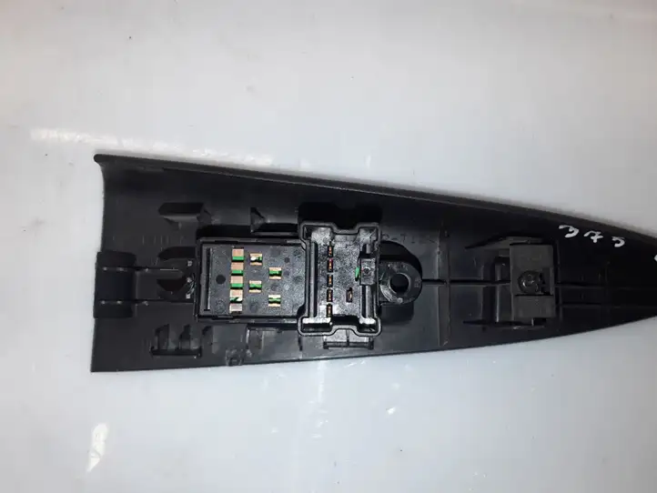 Nissan Note (E11) (2006 - 2014) Кнопка стеклоподъемников — фото 4