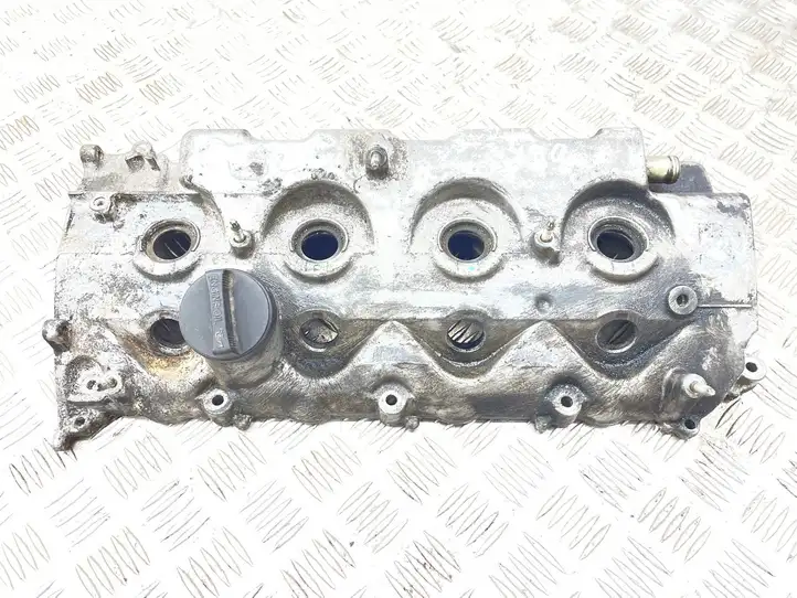 Toyota Corolla E120 E130 (2000 - 2004) Крышка головки блока цилиндров — фото 1