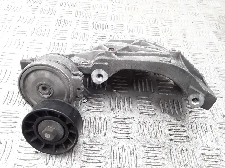 Citroen C5 (2008 - 2017) 9682367380 Кронштейн генератора — фото 3