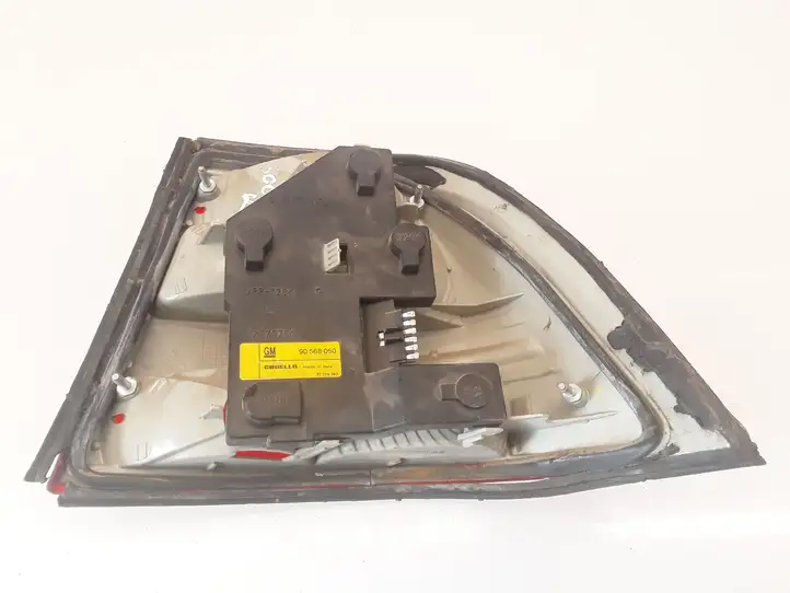 Opel Vectra B (1999 - 2002) 90568050 Задний фонарь в кузове — фото 8