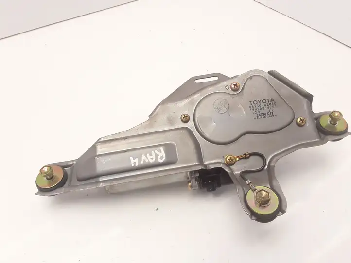 Toyota RAV 4 (XA20) (2000 - 2005) 8513042040 Двигатель стеклоочистителя заднего стекла — фото 4