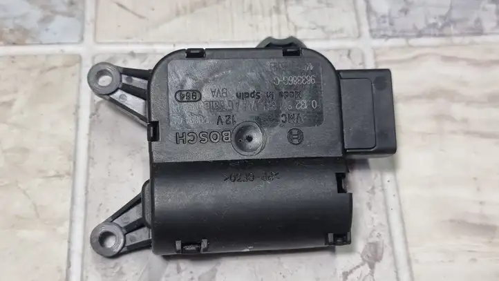 Audi A3/S3 8P (2003 - 2005) 1K0907511B Двигатель задвижки потока воздуха — фото 3