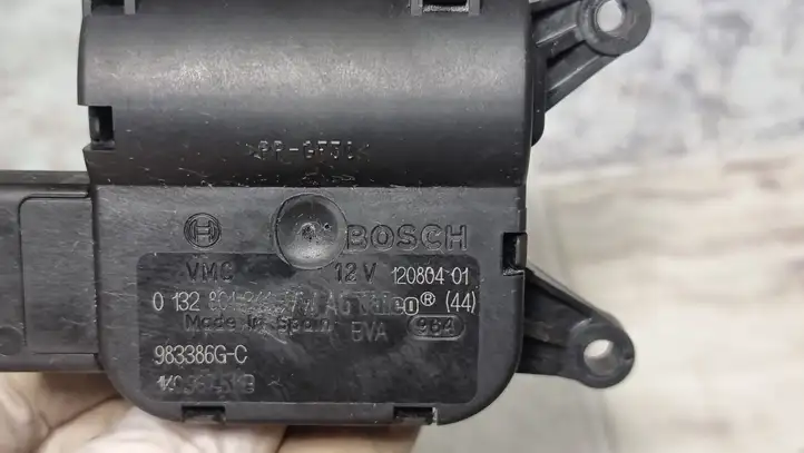 Audi A3/S3 8P (2003 - 2005) 1K0907511B Двигатель задвижки потока воздуха — фото 4