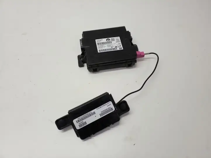 Chrysler Pacifica (2016 - ) 935623087A Блок бесключевого доступа — фото 1