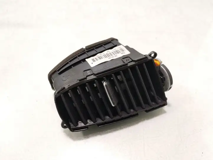 Hyundai Santa Fe (2005 - 2009) 97410-2B900 Центральный воздушный дефлектор — фото 1