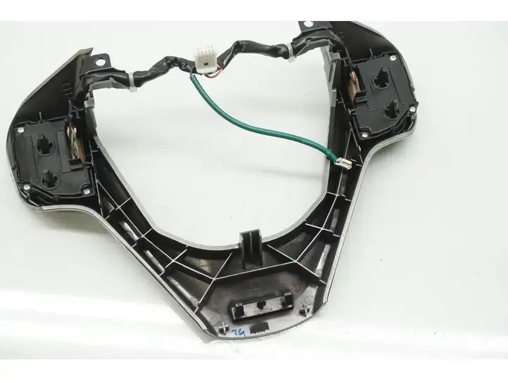 Toyota Verso (2012 - 2015) CSE703 Кнопки на рулевом колесе — фото 3