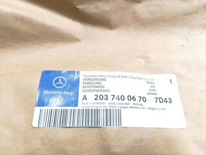 Mercedes-Benz C W203 (2000 - 2007) A2037400670 Обшивка багажника — фото 7