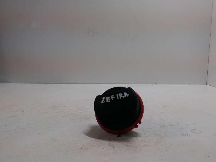 Opel Zafira (2006 - 2008)  13140958 Закручивающаяся крышка