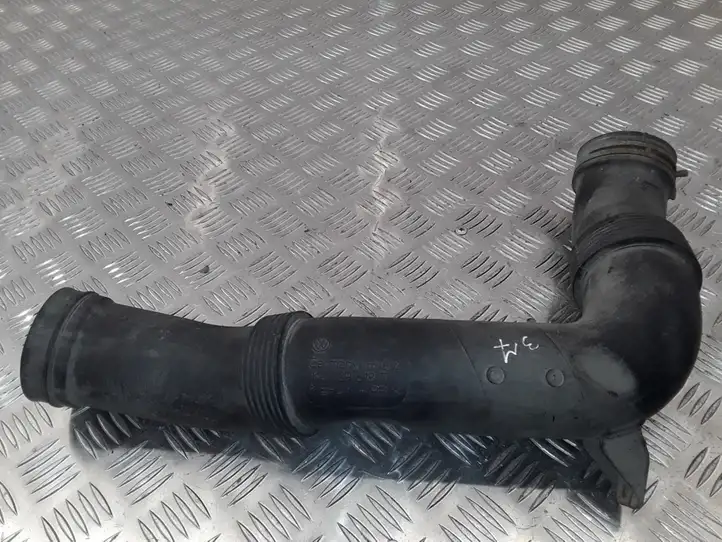 Volkswagen Caddy (2004 - 2010) 1K0129618T Трубка подачи воздуха — фото 1