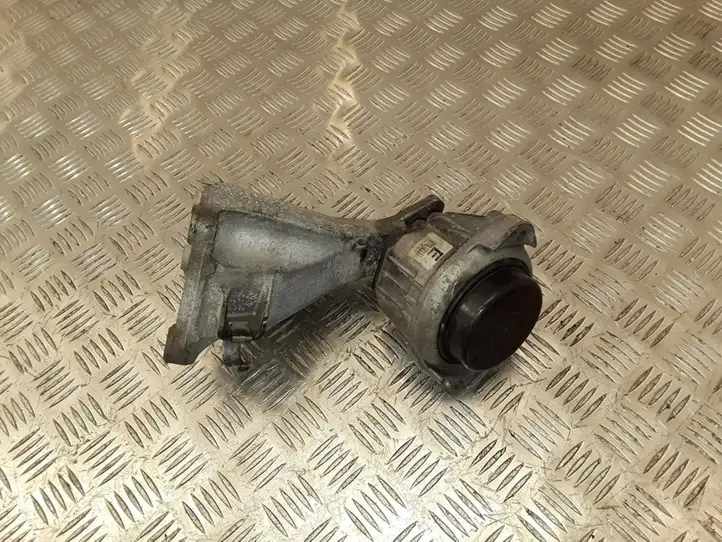 BMW 1 E81 E87 (2004 - 2011) 6781916 Кронштейн двигателя — фото 1
