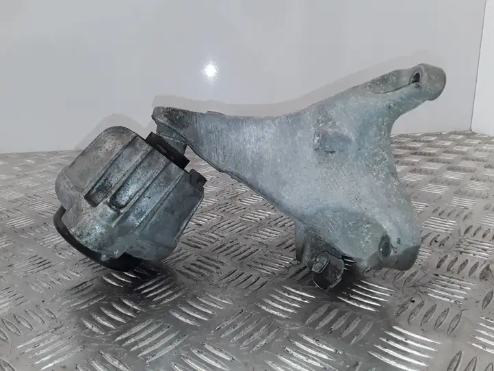 BMW 1 E81 E87 (2004 - 2011) 6781916 Кронштейн двигателя — фото 5