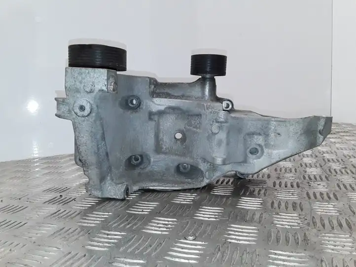 BMW 1 E81 E87 (2004 - 2011) 7802639 Кронштейн генератора — фото 6
