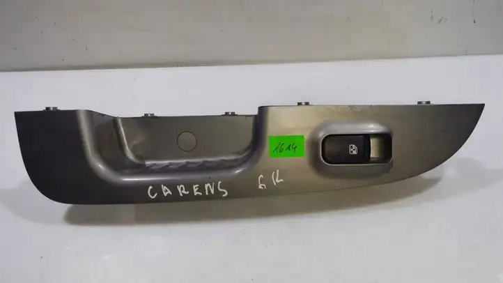 Kia Carens II (2006 - 2012) 935801D0010G Блок кнопок стеклоподъемников — фото 1