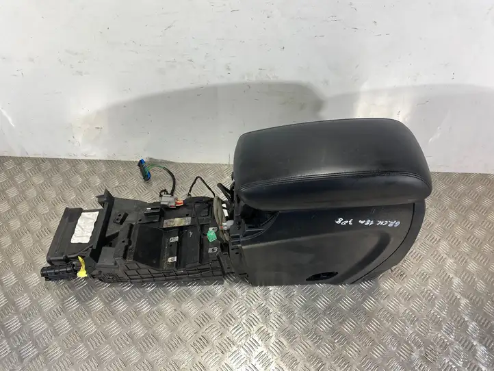 Jeep Grand Cherokee (2010 - 2021) Центральная консоль — фото 5