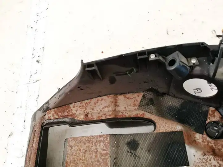 Mazda 5 (2005 - 2010) Обшивка рулевой колонки — фото 3