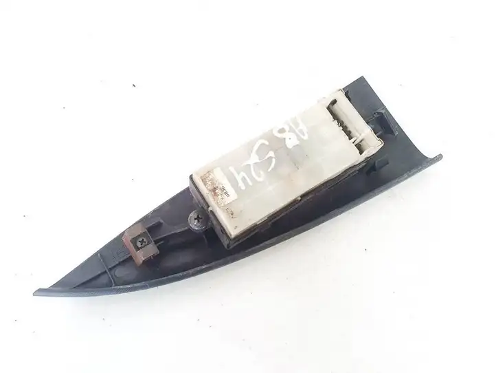 Nissan Note (E11) (2006 - 2014) Кнопка стеклоподъемников — фото 3