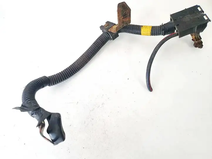 Nissan X-Trail T30 (2001 - 2007) 7157938330 Плюсовой провод аккумулятора — фото 1