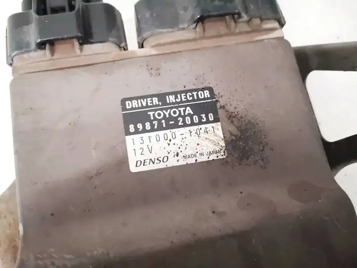 Toyota Avensis Verso (1995 - 2001) 8987120030 Блок управления форсунками — фото 2