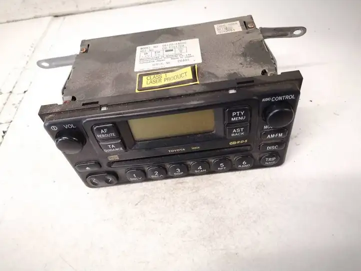 Toyota Avensis Verso (1995 - 2001) 8612044080 Магнитола / мультимедийная система — фото 1