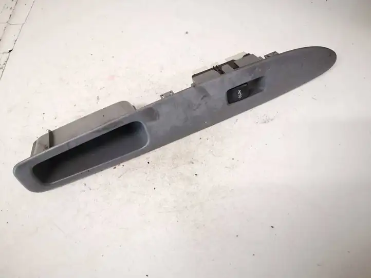 Toyota Avensis Verso (1995 - 2001) 7423144190 Блок кнопок стеклоподъемников — фото 1