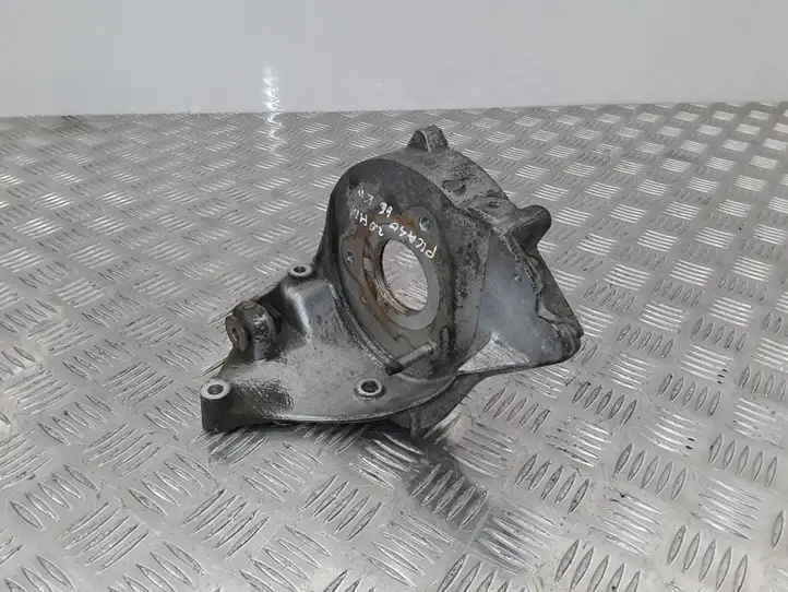 Citroen Xsara Picasso (1999 - 2012) 96347839 Кронштейн топливного насоса — фото 1