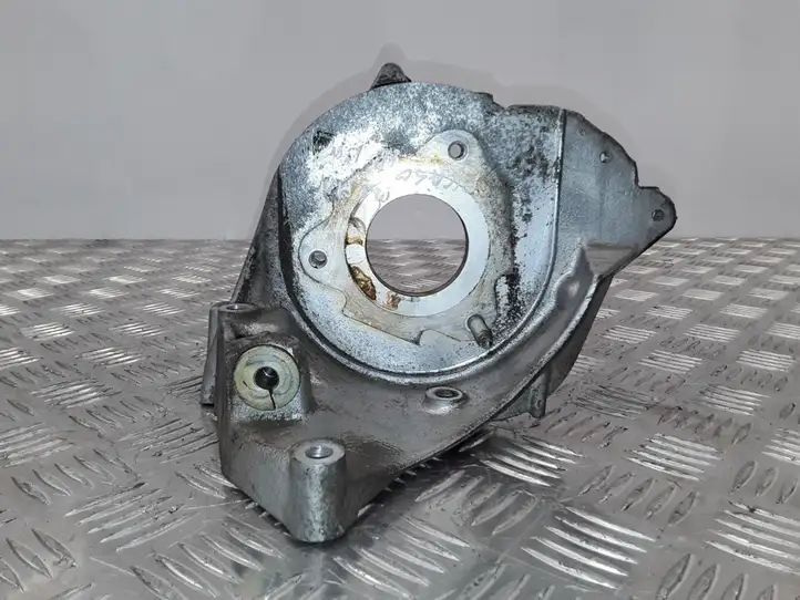 Citroen Xsara Picasso (1999 - 2012) 96347839 Кронштейн топливного насоса — фото 4