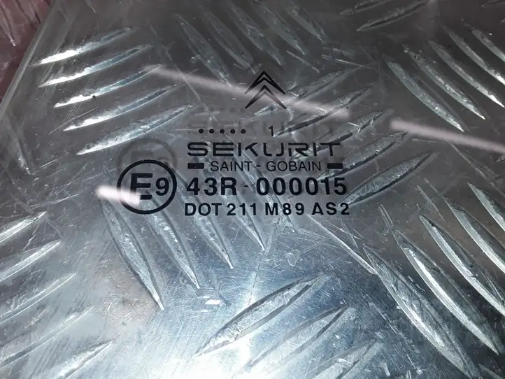 Citroen Xsara Picasso (1999 - 2012) 43R000015 Стекло задней двери — фото 2