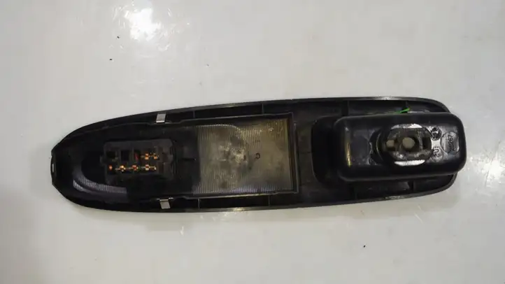 Peugeot 406 (1999 - 2006) 26267 Блок кнопок стеклоподъемников — фото 4