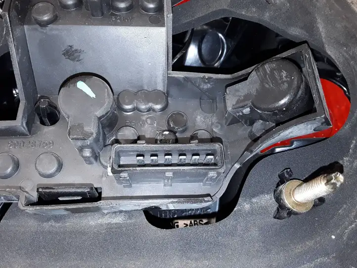 Toyota Avensis T250 (2006 - 2009) 89028759 Задний фонарь в кузове — фото 7