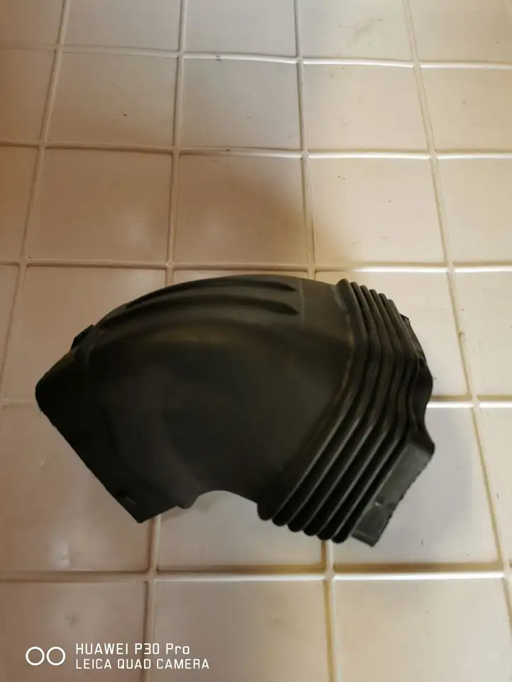 Audi A6 Allroad C6 (2006 - 2008) 4F0129739B Детали воздухозаборника — фото 2