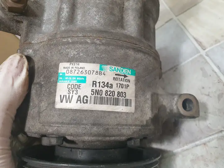 Volkswagen Golf V (2003 - 2009) 087263078B4 Компрессор (насос) кондиционера воздуха — фото 6