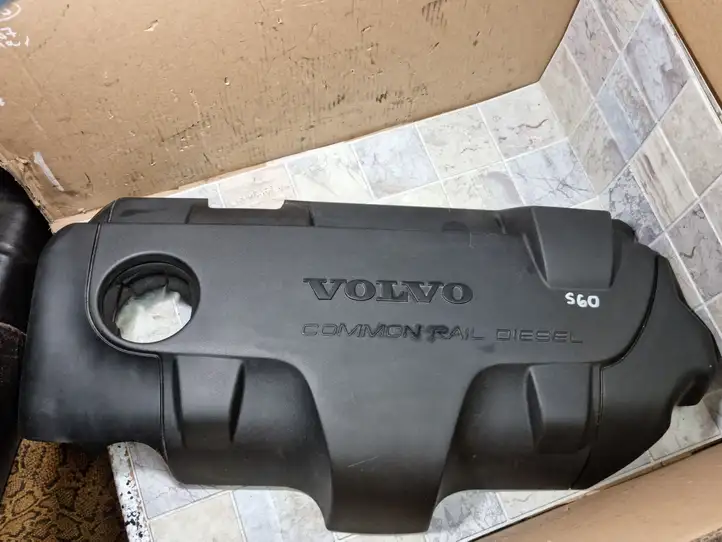Volvo S60 (2000 - 2004) 08653495 Крышка двигателя декоративная — фото 1