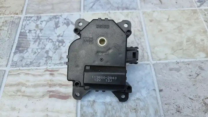 Toyota Auris 150 (2006 - 2012) 1138002840 Двигатель задвижки потока воздуха — фото 5