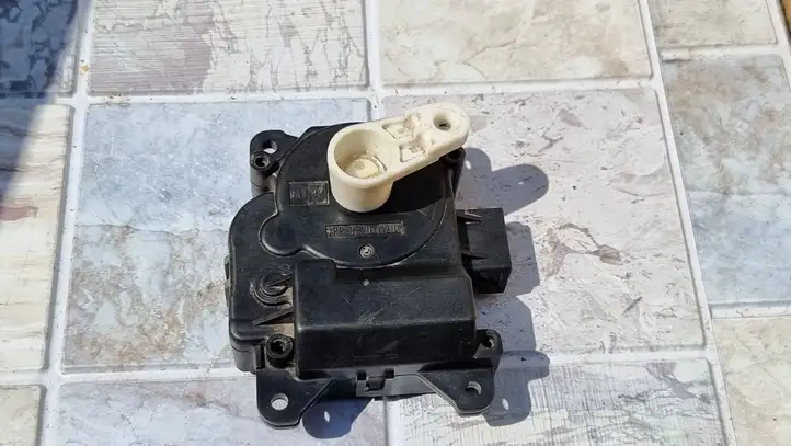 Honda Accord (1999 - 2002) 0637006840 Двигатель задвижки потока воздуха — фото 3